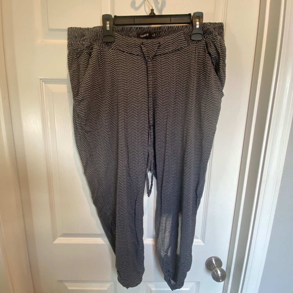 Torrid Chevron Cropped Joggers